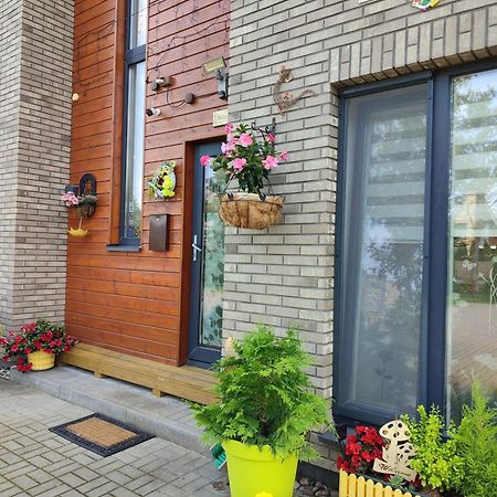 פלאנגה Geltoni Apartamentai מראה חיצוני תמונה