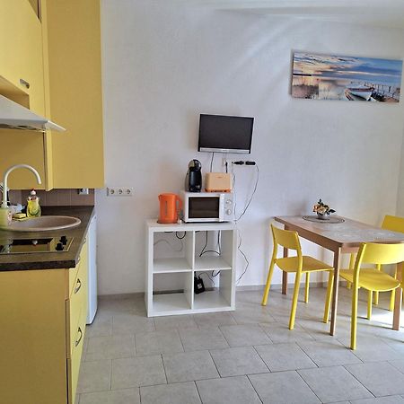פלאנגה Geltoni Apartamentai מראה חיצוני תמונה